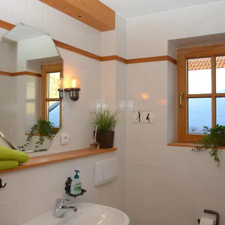 Haus Wuhrbichl Apartman